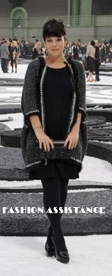 Paris Fashion Week, Spring/Summer, 2011. Keira Nightley y otras celebrities en el Front Row de Chanel