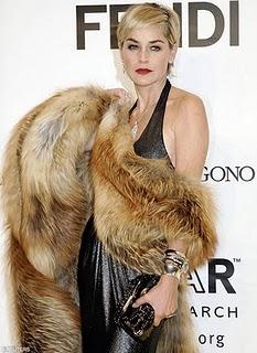 Kate Moss se apunta al look 'Polar'. Descubre qué celebrities lo llevan y cómo