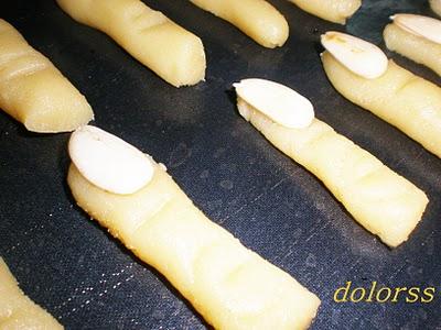 GALLETAS  DEDOS DE BRUJA