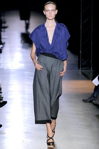 PFW: ROLAND MOURET SS 2011