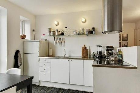 Un pequeño y moderno dúplex para dos delikatissen decoración decoración pisos áticos pequeños decoración estilo nórdico decoración con muebles de ikea decoración áticos y dúplex cocinas modernas profesionales cocinas lbnas modernas blog decoración nórdica 