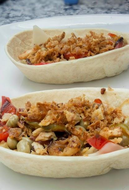 Tacos de dorada y habitas