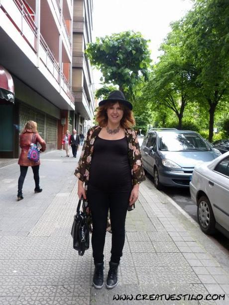 Look con Kimono negro de flores (5)