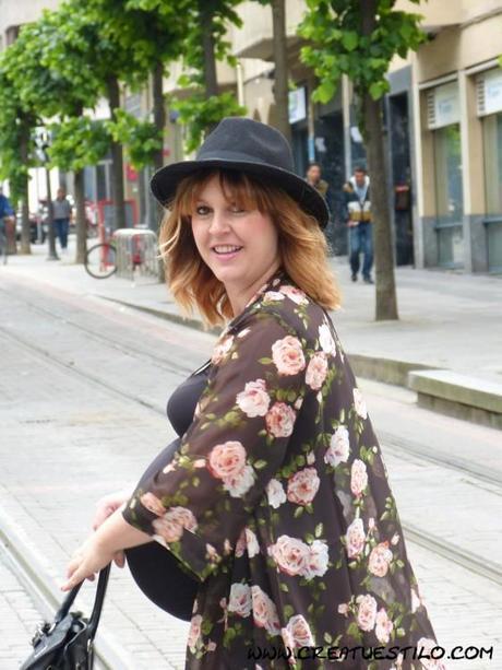 Look con Kimono negro de flores (5)