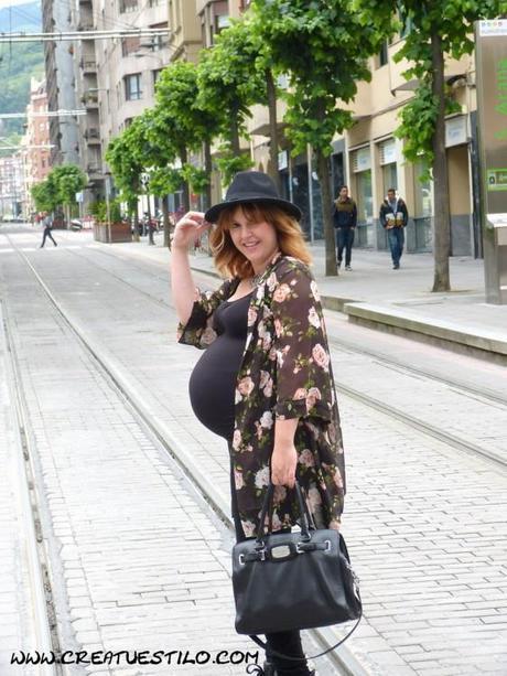 Look con Kimono negro de flores (5)