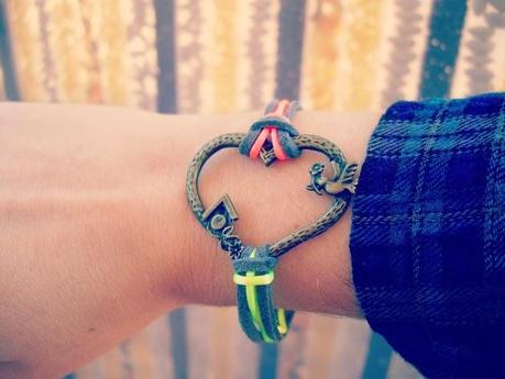 Subasta Bracelet Bird in Tree House