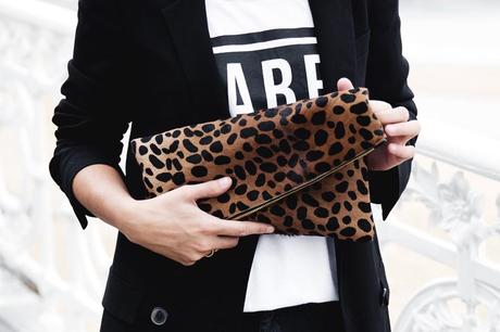 San_Sebastian-Lovers_And_Friends-Leopard_Clutch-Clare_Vivier-4