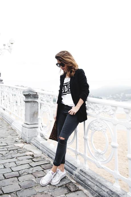 San_Sebastian-Lovers_And_Friends-Leopard_Clutch-Clare_Vivier-21