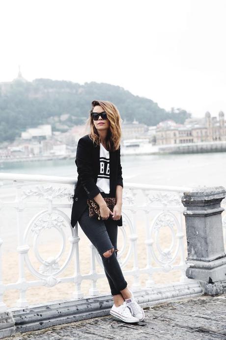 San_Sebastian-Lovers_And_Friends-Leopard_Clutch-Clare_Vivier-39