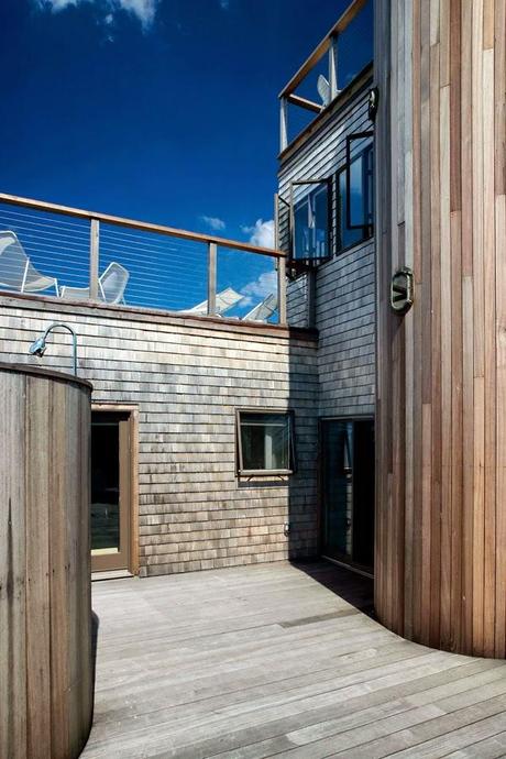 Casa Rustica en Fire Island  /  Rustic Style House in Fire Island