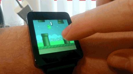Uno de los primeros juegos en llegar a Android Wear es Flappy Birds