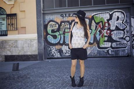 street style barbara crespo acroix eleven paris tshirt dress fashion blogger outfit blog de moda street style barbara crespo acroix eleven paris tshirt dress fashion blogger outfit blog de moda