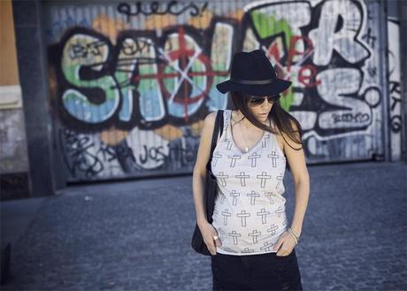 street style barbara crespo acroix eleven paris tshirt dress fashion blogger outfit blog de moda street style barbara crespo acroix eleven paris tshirt dress fashion blogger outfit blog de moda