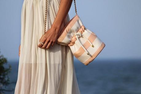 S E A & F L O W E R S