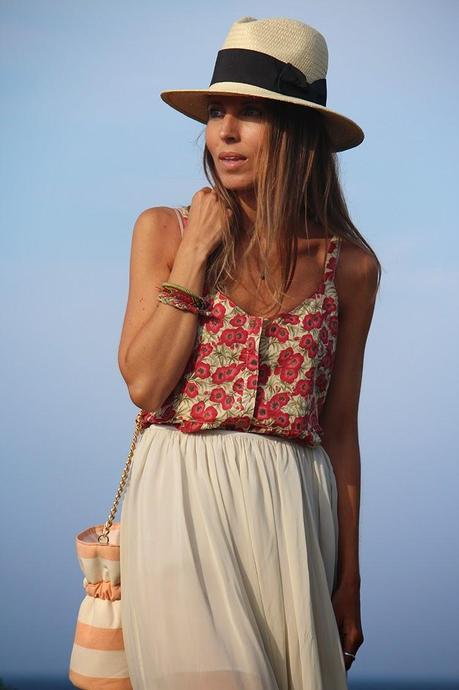 S E A & F L O W E R S S E A & F L O W E R S