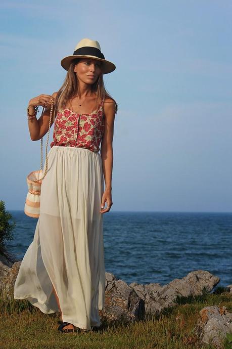 S E A & F L O W E R S