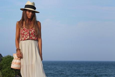 S E A & F L O W E R S