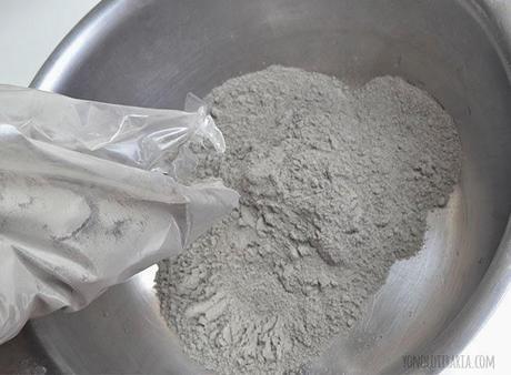 Maceteros para cactus reciclando unos botes Maceteros para cactus reciclando unos botes