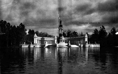 Un día de 1898 en el Parque de El Retiro