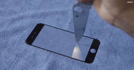 Nuevo Video Nos Confirma La Resistencia Del Panel Frontal Del IPhone 6, Esta Vez Sometido A Pruebas Que Hablan Por Si Solas