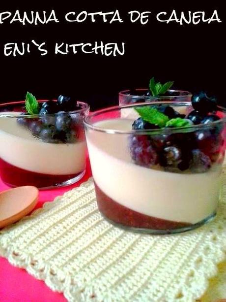 Panna Cotta con canela y frutos del bosque/ Panna Cotta con canela y limon, crumble de galletas y coco rallado! - Panna Cotta cu scortisoara si fructe de padure sau Panna Cotta cu scortisoara si lamaie , crocanti de biscuiti si cocos!