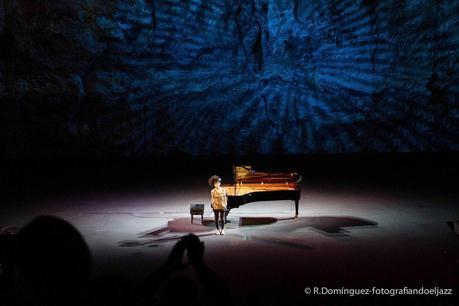 © R.Domínguez-Hiromi