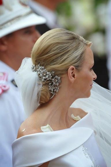 Tiara/Broche Floral - Casa Principesca de Mónaco