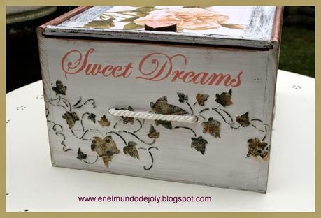 CAJA DE VINO PARA SERVILLETAS!!