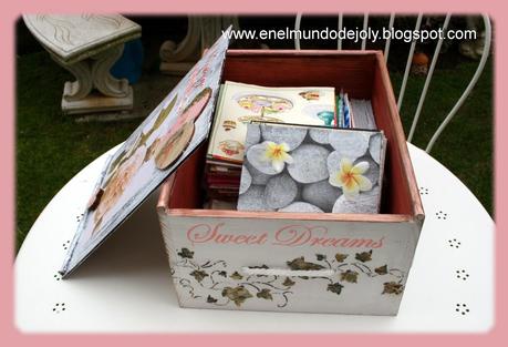 CAJA DE VINO PARA SERVILLETAS!!