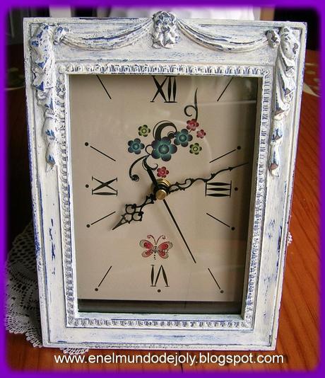 POSAVAVOS DECOUPAGE Y EL CAMBIO DE UN RELOJ!!