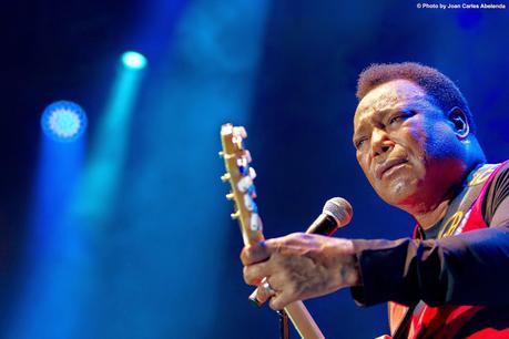 FOTO: GEORGE BENSON: Fotos del concierto Jardins Palau Reial de Pedralbes (Barcelona)