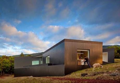 Casa Minialista en las Azores / Minimal House in Azores Islands