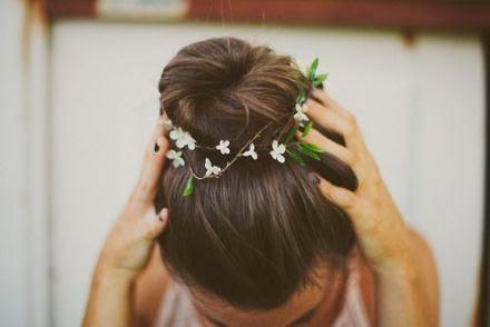 INSPIRATION; PERFECT WEDDING GUEST.-