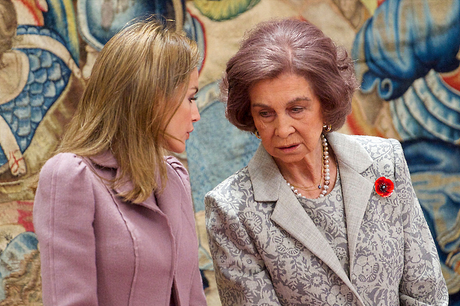El abismo entre la Reina Sofía y Letizia