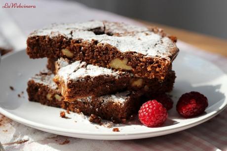 brownie_con_nueces_y_frambuesas