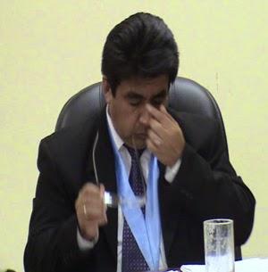 Una más de venido a menos alcalde de Huacho: GERENTE MUNICIPAL NO TIENE TITULO…