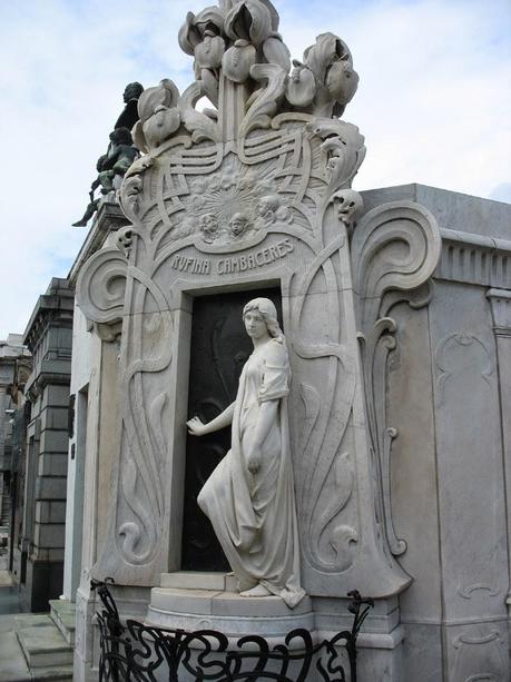 La Leyenda De Rufina Cambaceres