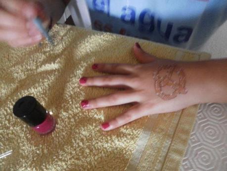 manicura con alejandra, manicura, manicura dados, nails, nailsart, blog soloyo