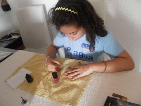 manicura con alejandra, manicura, manicura dados, nails, nailsart, blog soloyo