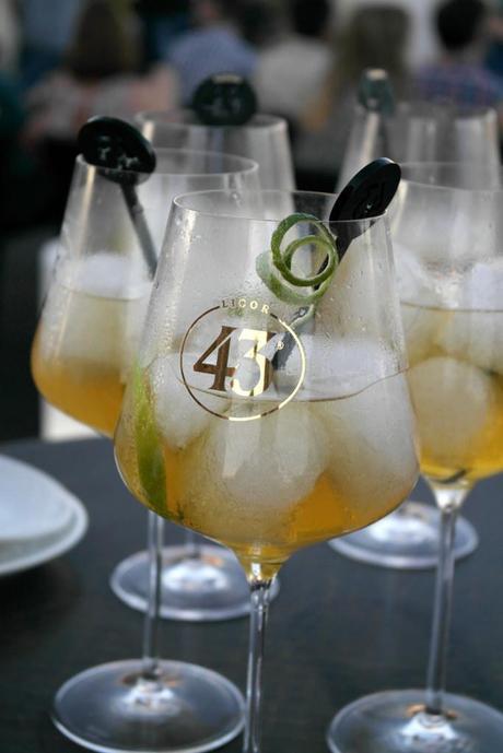 LICOR43 LIVE THE ROOF