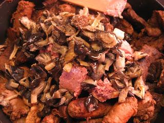 CANALONES CON SETAS Y BECHAMEL DE PIMIENTOS