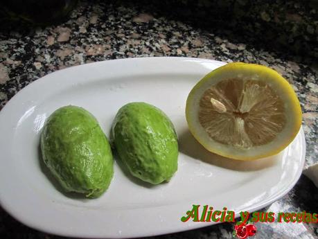 ENSALADA TIPO CAPRESE CON AGUACATE