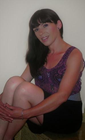 Pon un cinturón en tu vestido (look, manicura & outfit)