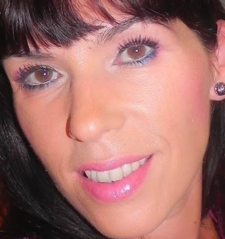 Pon un cinturón en tu vestido (look, manicura & outfit)