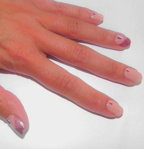 Pon un cinturón en tu vestido (look, manicura & outfit)