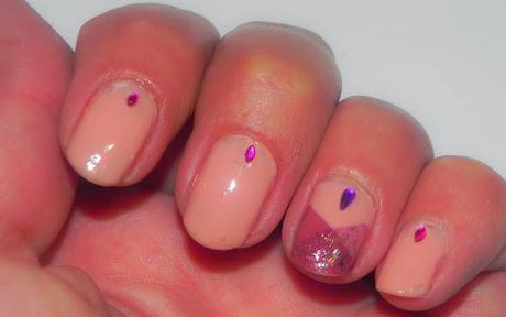 Pon un cinturón en tu vestido (look, manicura & outfit)