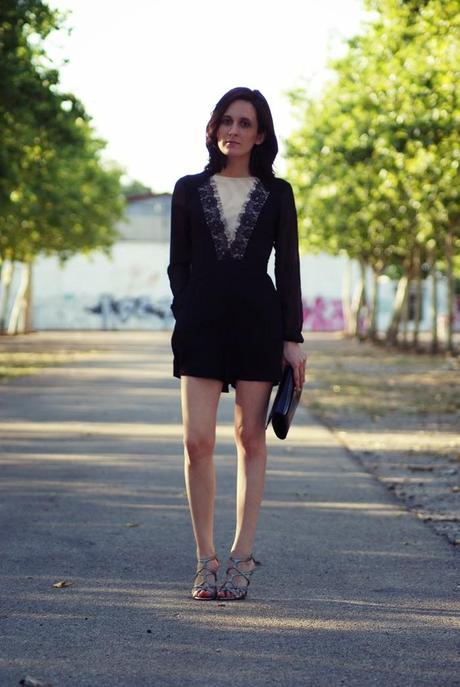 Sheinside JumpsuitNo me pude contener cuando ví este buzo...