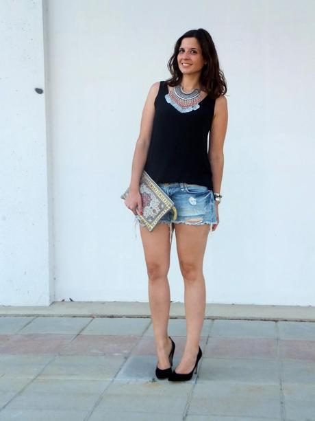 Shorts vaqueros y maxi collar