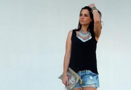 Shorts vaqueros y maxi collar