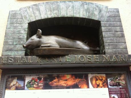 El Cochinillo De José María En Segovia